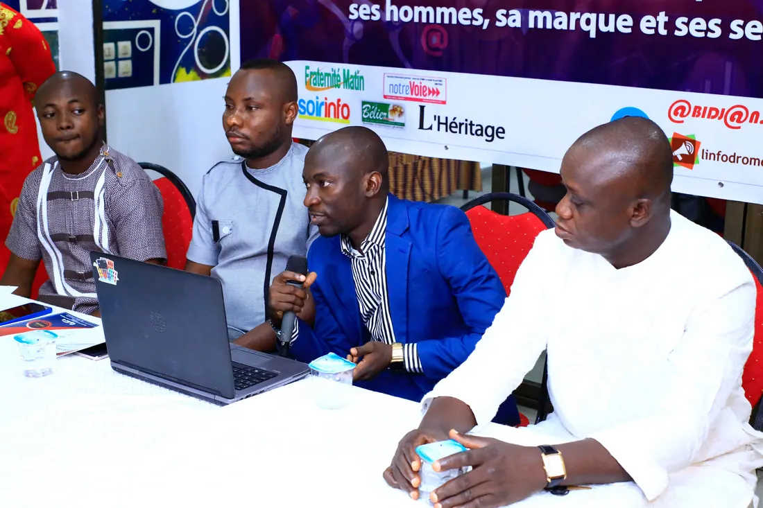 Table rante lors d'une conférence
